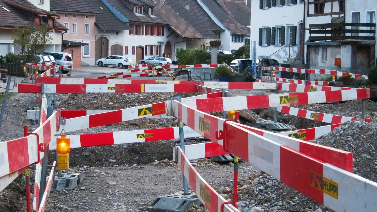 Baustelle, Irrweg (Foto: Werner Näf) Baustelle, Irrweg (Foto: Werner Näf)